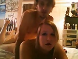 Amateur teen couple filming themselfs in a good fuck