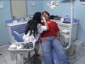 Mirela dentista dando o cú no cons ...